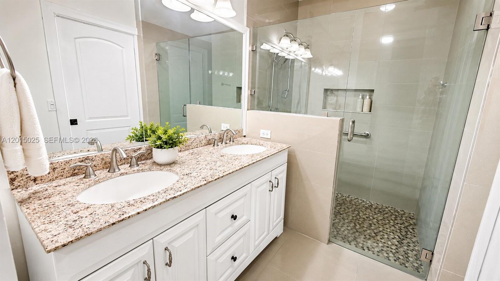 FOREST LAKES COUNTRY GARD - Residential