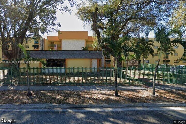 LAS ESTRELLAS CONDO - Residential Lease