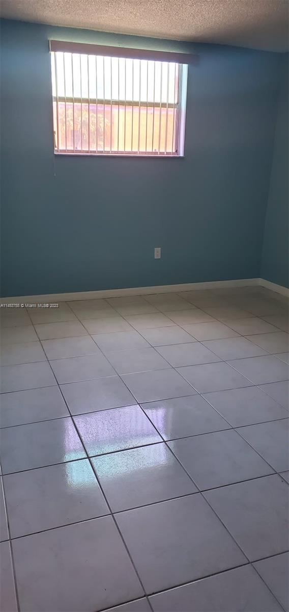 LAS ESTRELLAS CONDO - Residential Lease