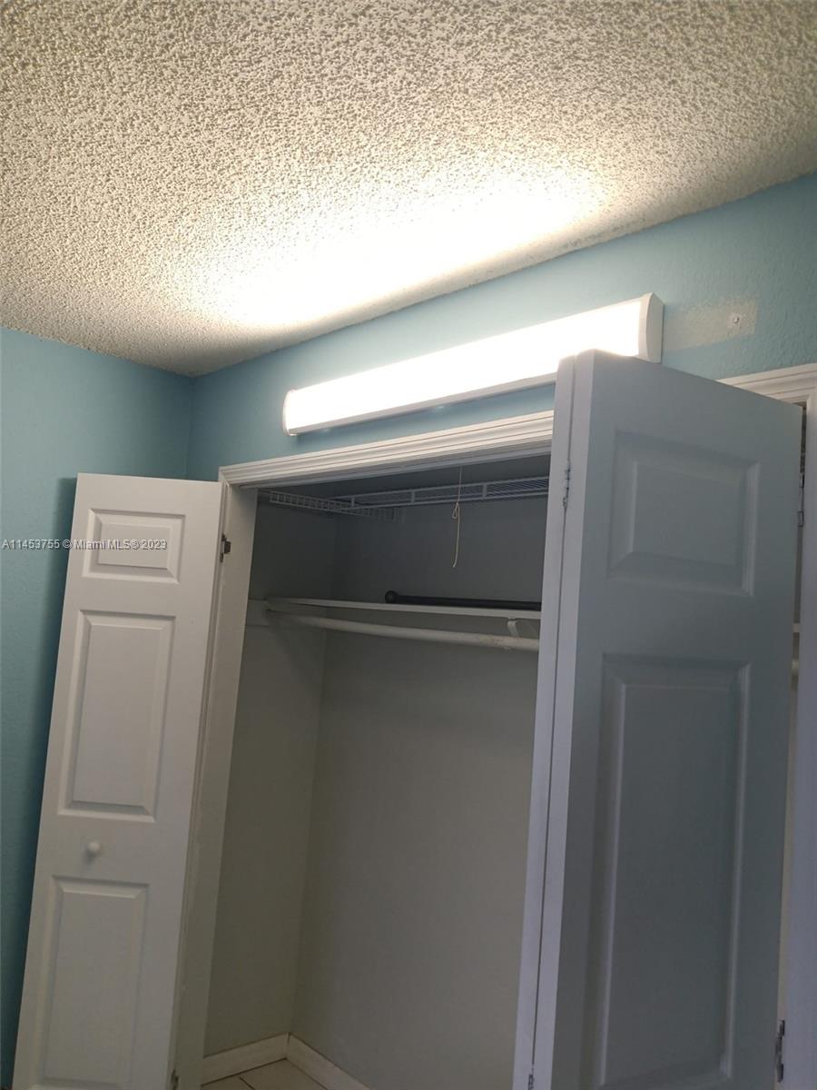 LAS ESTRELLAS CONDO - Residential Lease