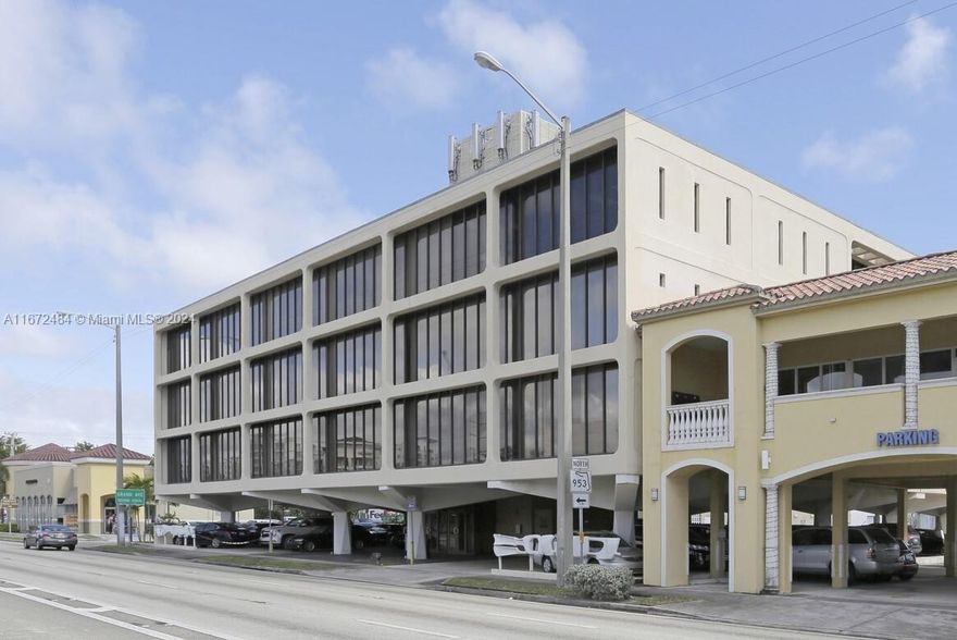 Prime office space in Coral Gables featuring stunning views and ample natural light available for Sale and Lease. This well-appointed suite includes four spacious offices with large windows, providing a bright and inviting work environment. Conveniently located near Coral Gables,  Coconut Grove, and the Downtown-Brickell area with dedicated parking spaces, this property is perfect for businesses seeking a professional atmosphere in a vibrant area.