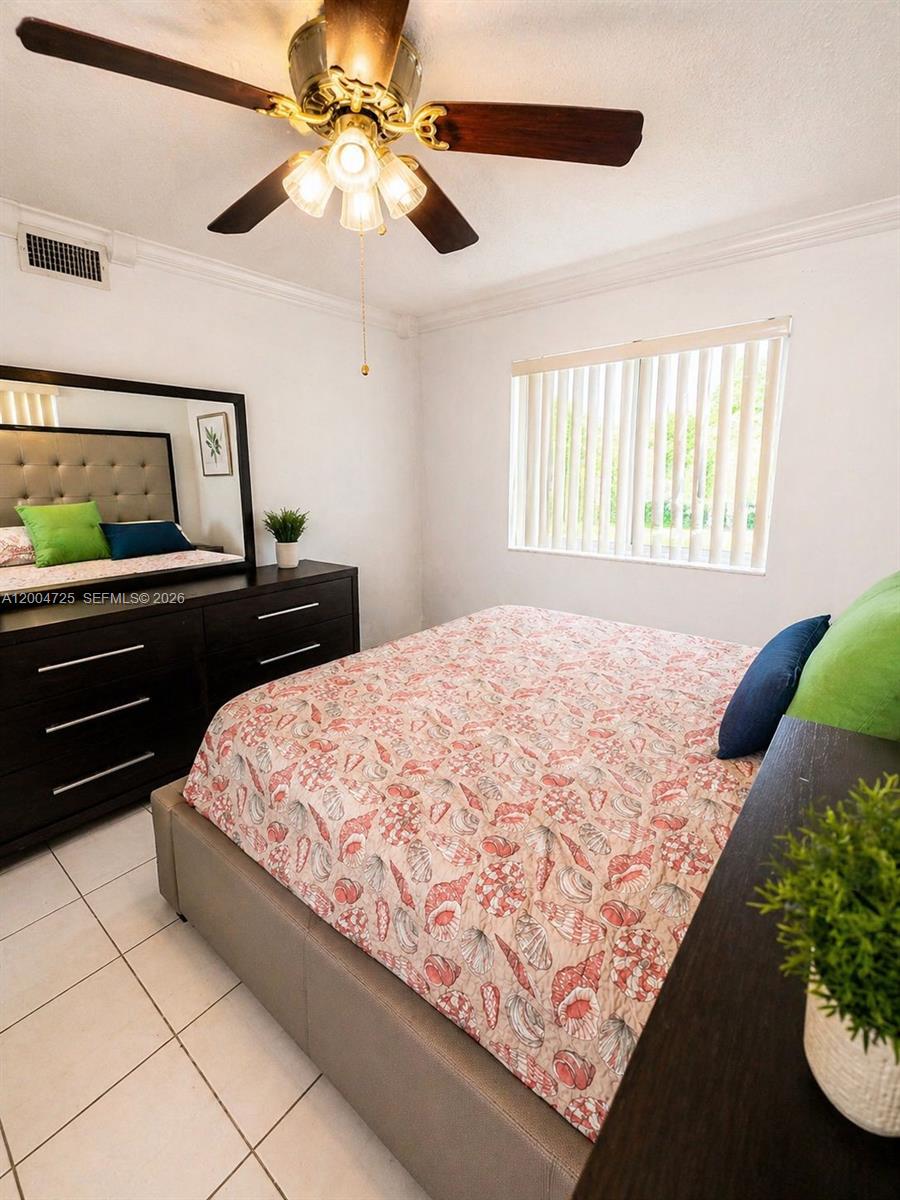 TOWNHOMES OF ORIOLE II - Residential