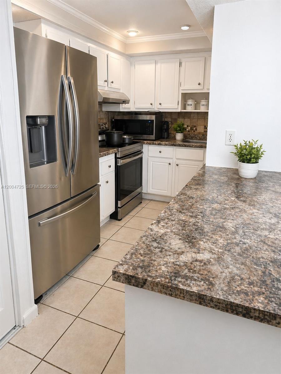 TOWNHOMES OF ORIOLE II - Residential