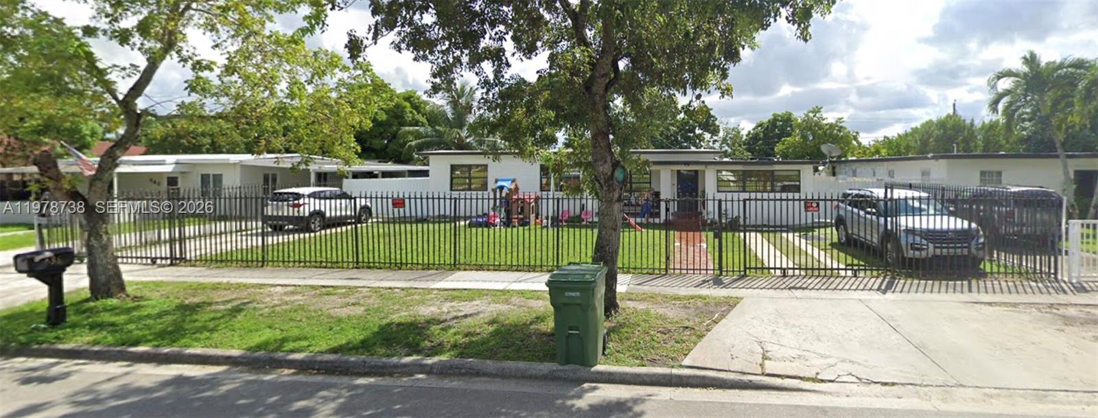 HIALEAH 16TH ADDN - Residential