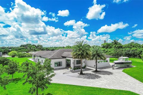 17950 SW 192nd St Miami FL 33187