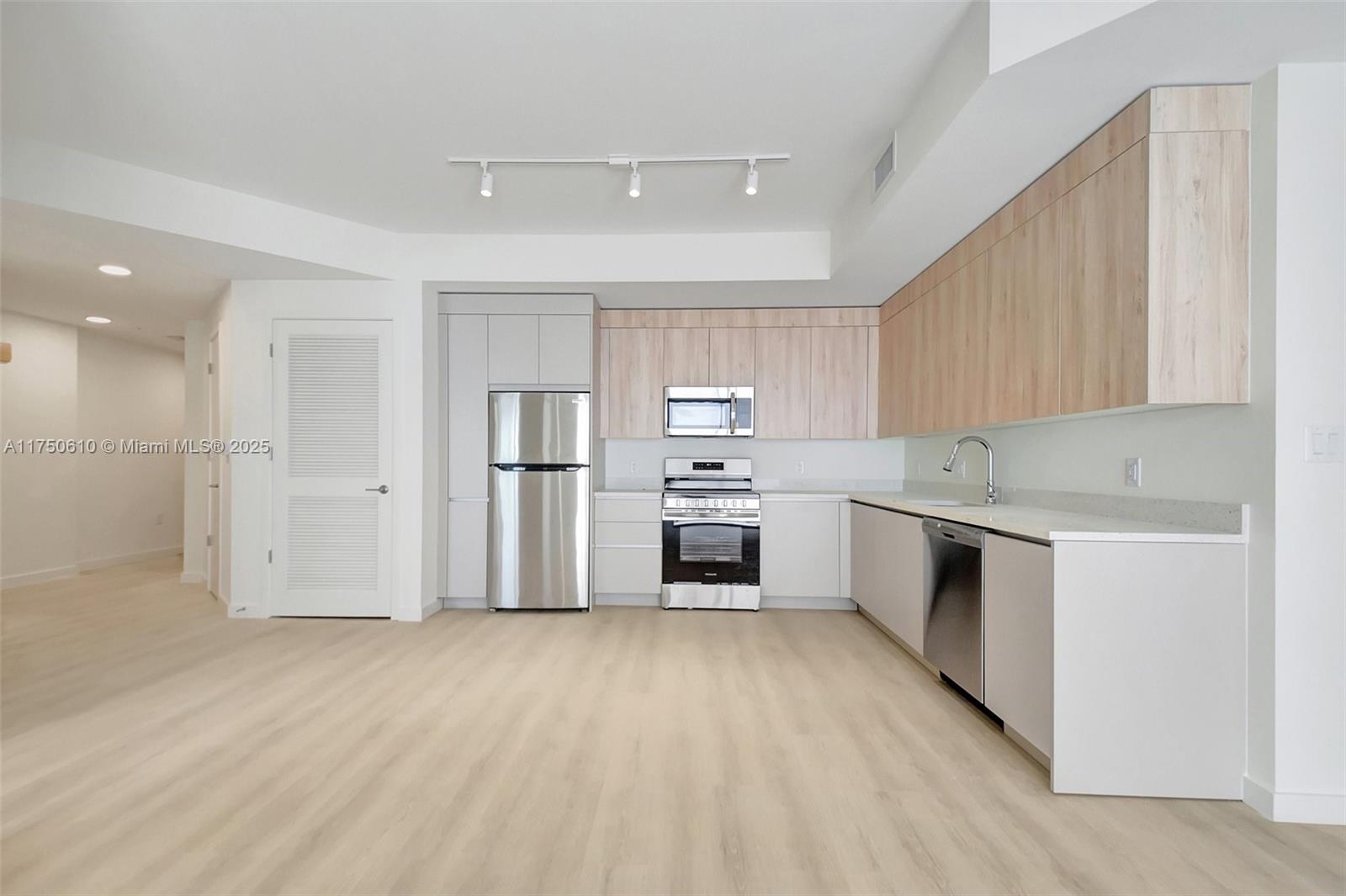 LAKE WORTH HEIGHTS - Residential Lease