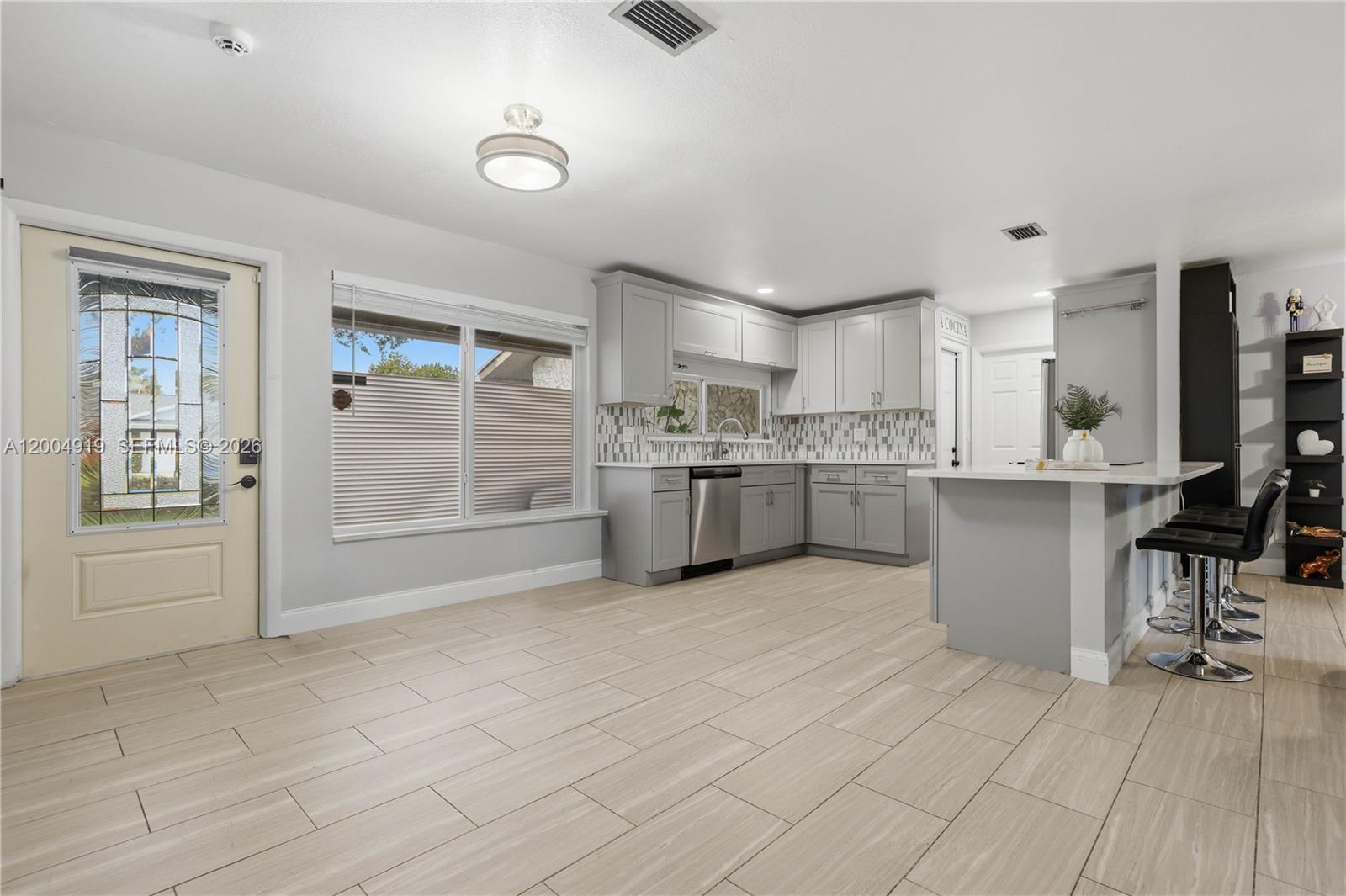 SOUTH SHORE 1 OF WELLINGTO - Residential