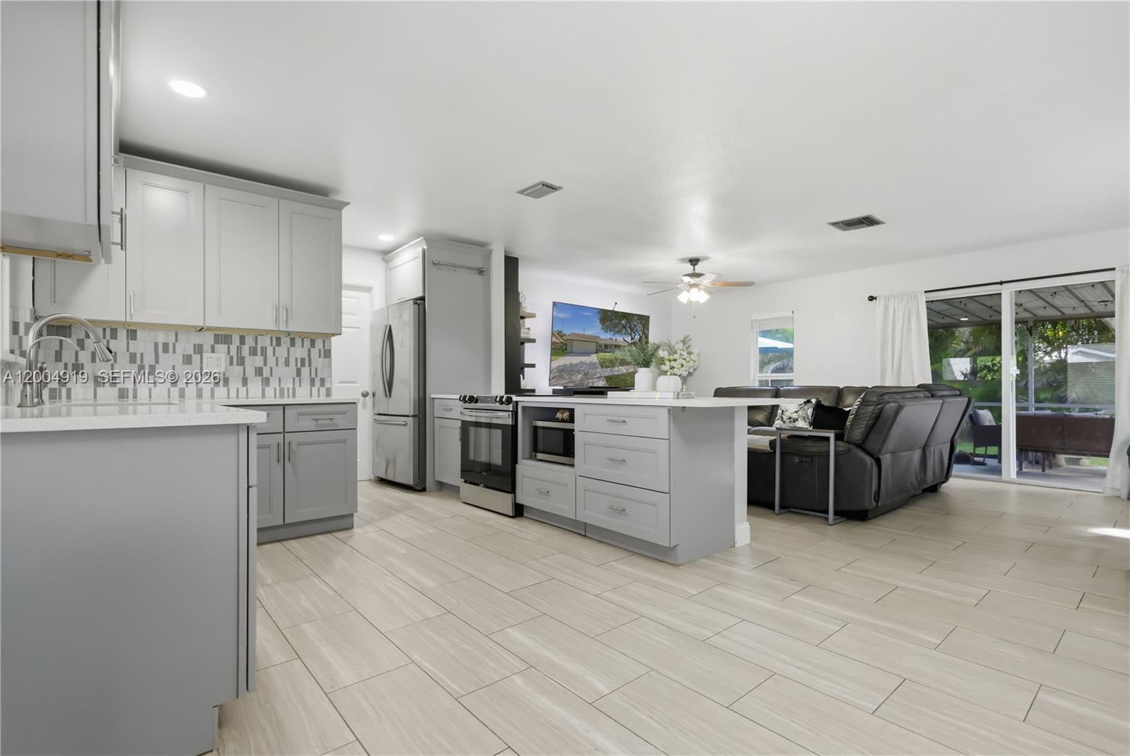 SOUTH SHORE 1 OF WELLINGTO - Residential