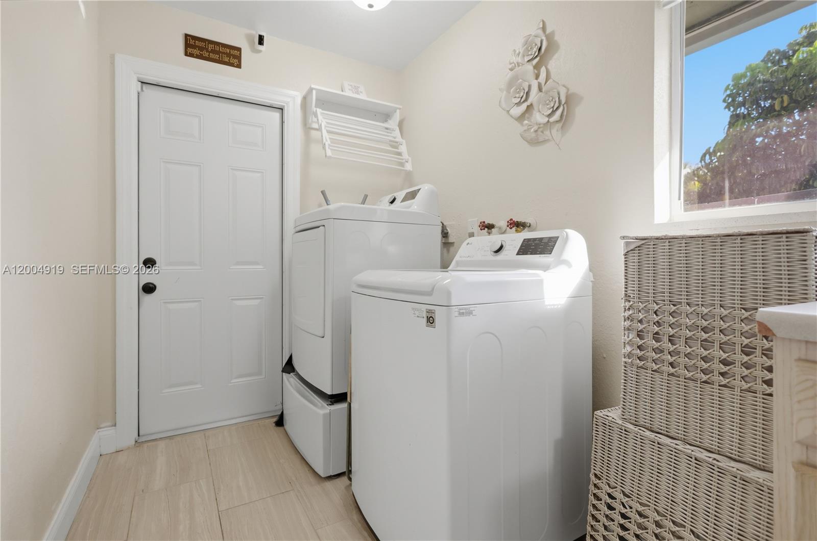 SOUTH SHORE 1 OF WELLINGTO - Residential