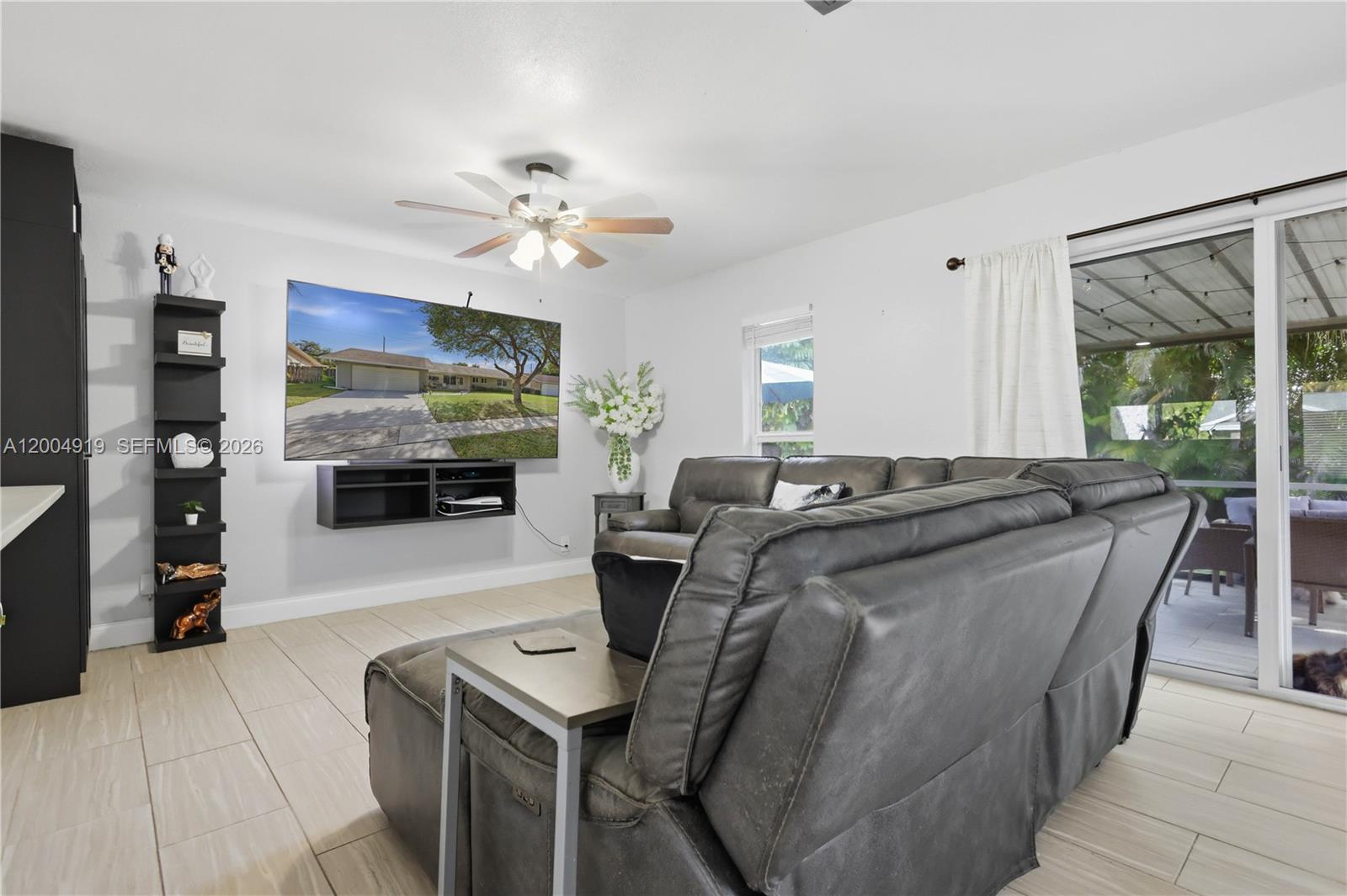 SOUTH SHORE 1 OF WELLINGTO - Residential