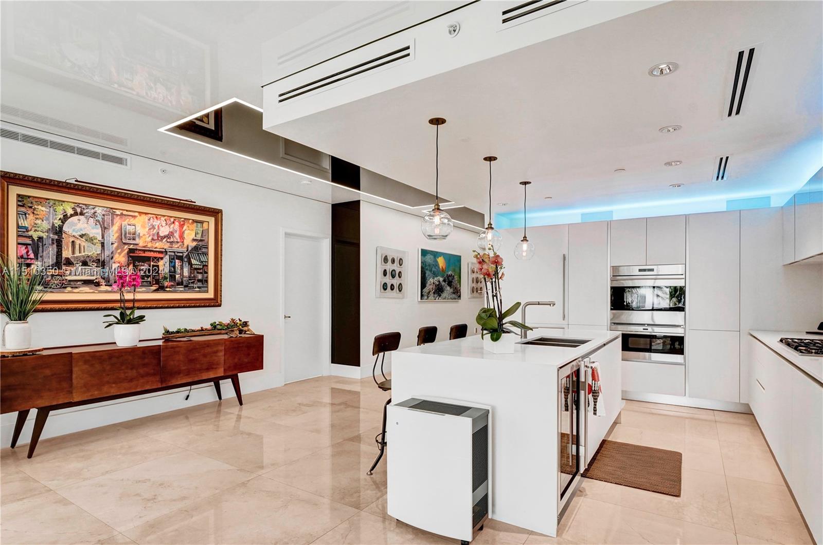 SAGE BEACH CONDO - Residential