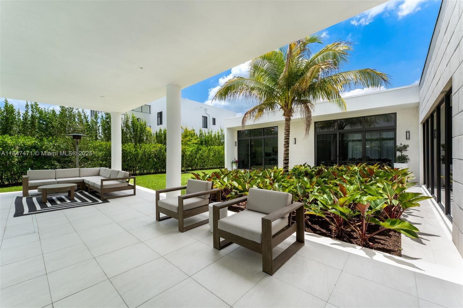 WESTON ESTATES - Residential