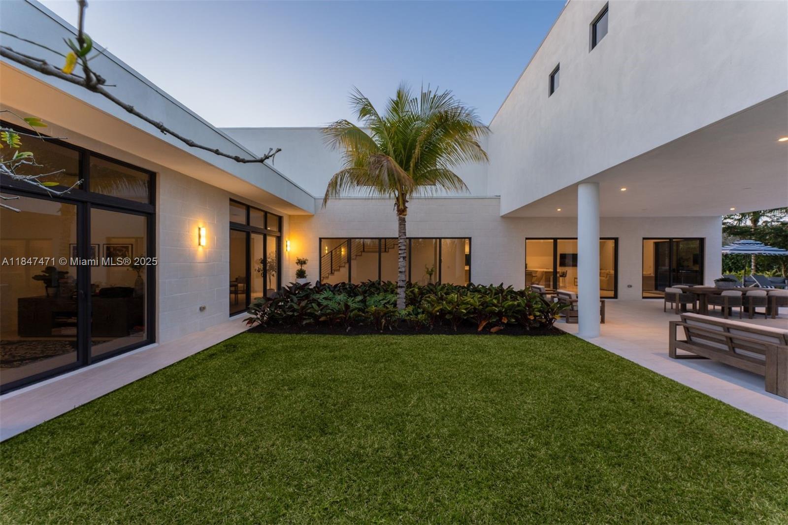 WESTON ESTATES - Residential