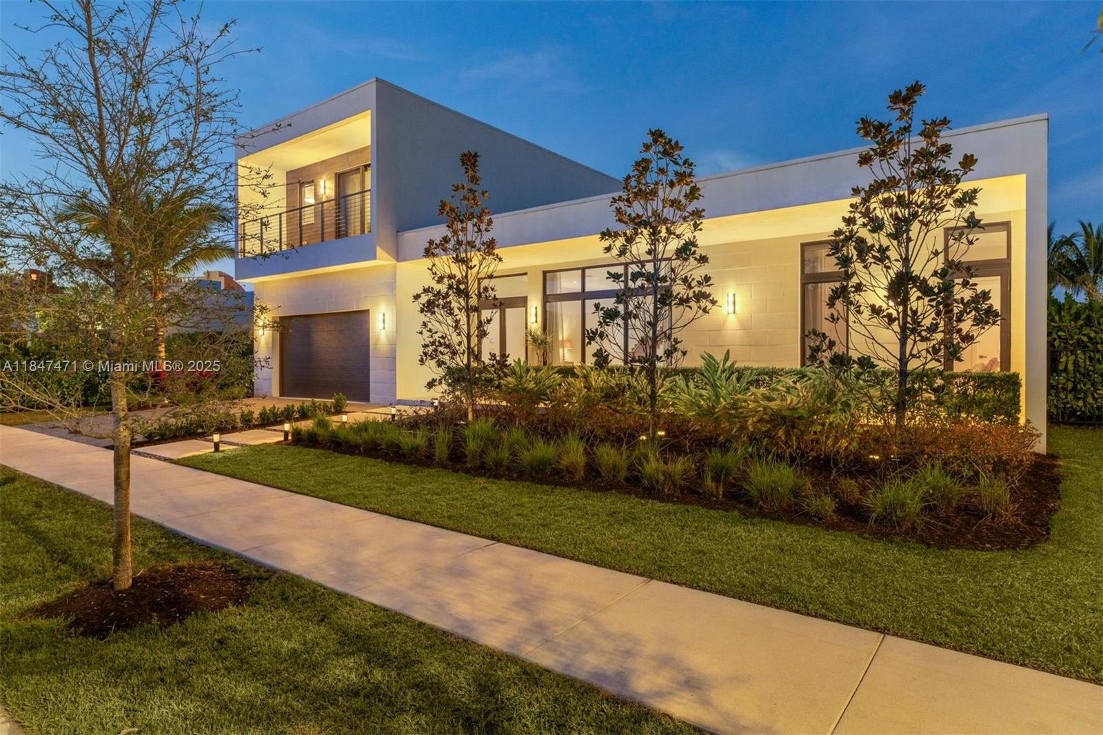 WESTON ESTATES - Residential