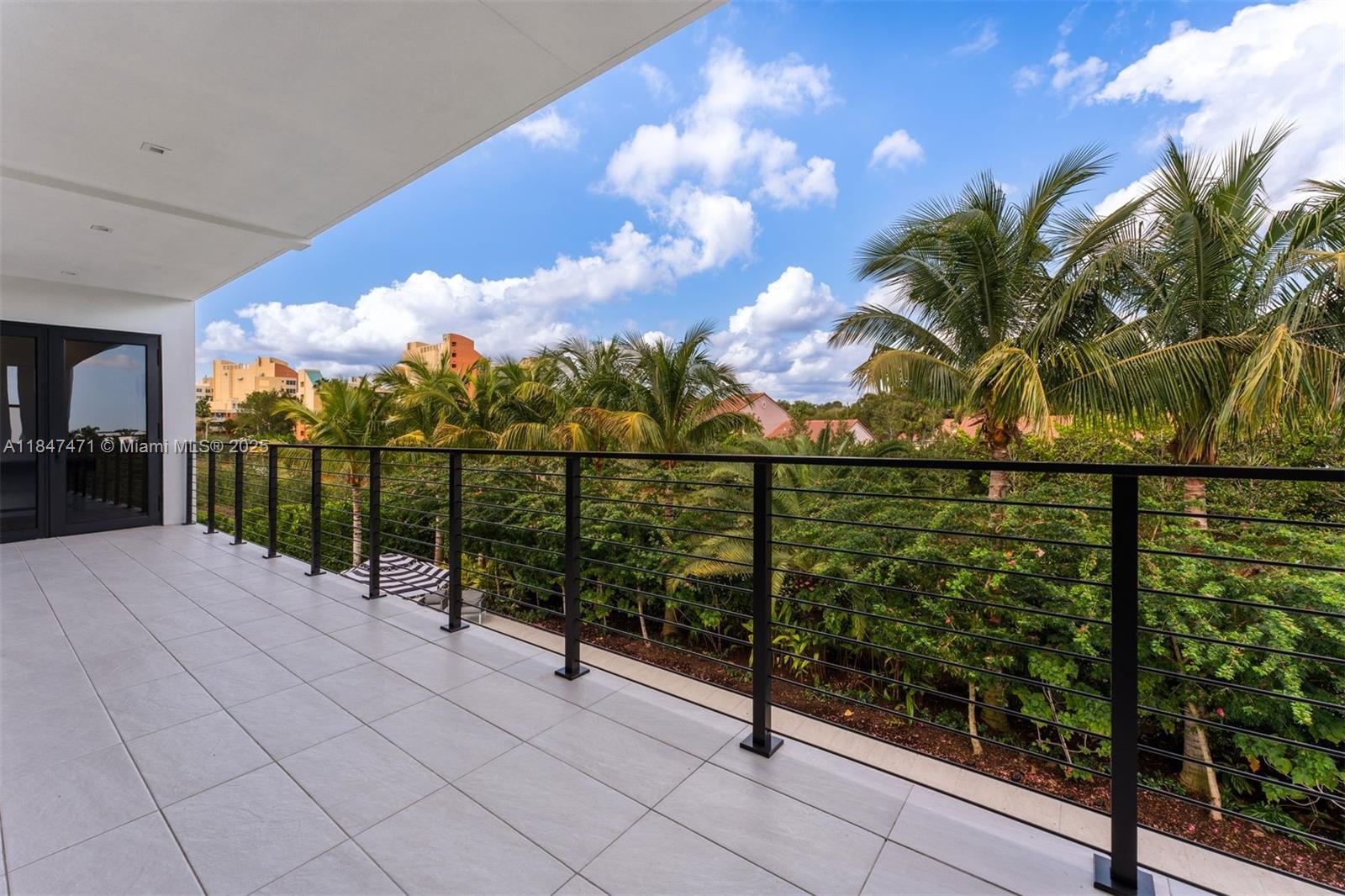 WESTON ESTATES - Residential