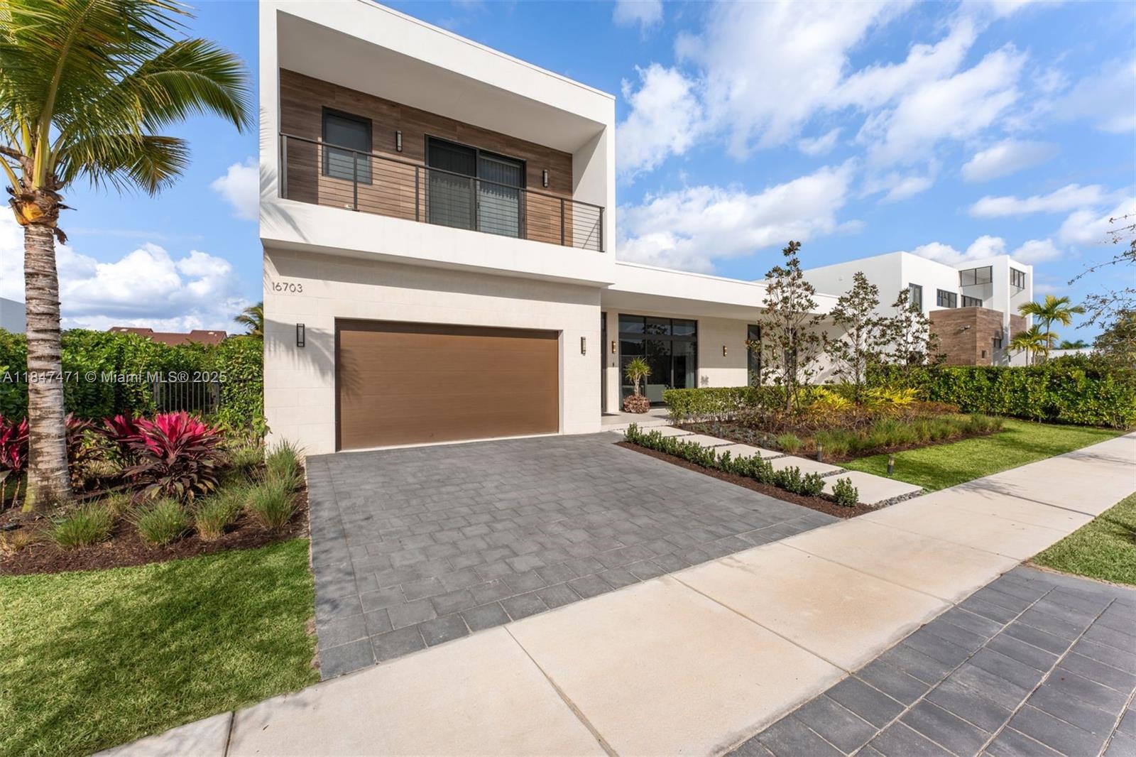 WESTON ESTATES - Residential