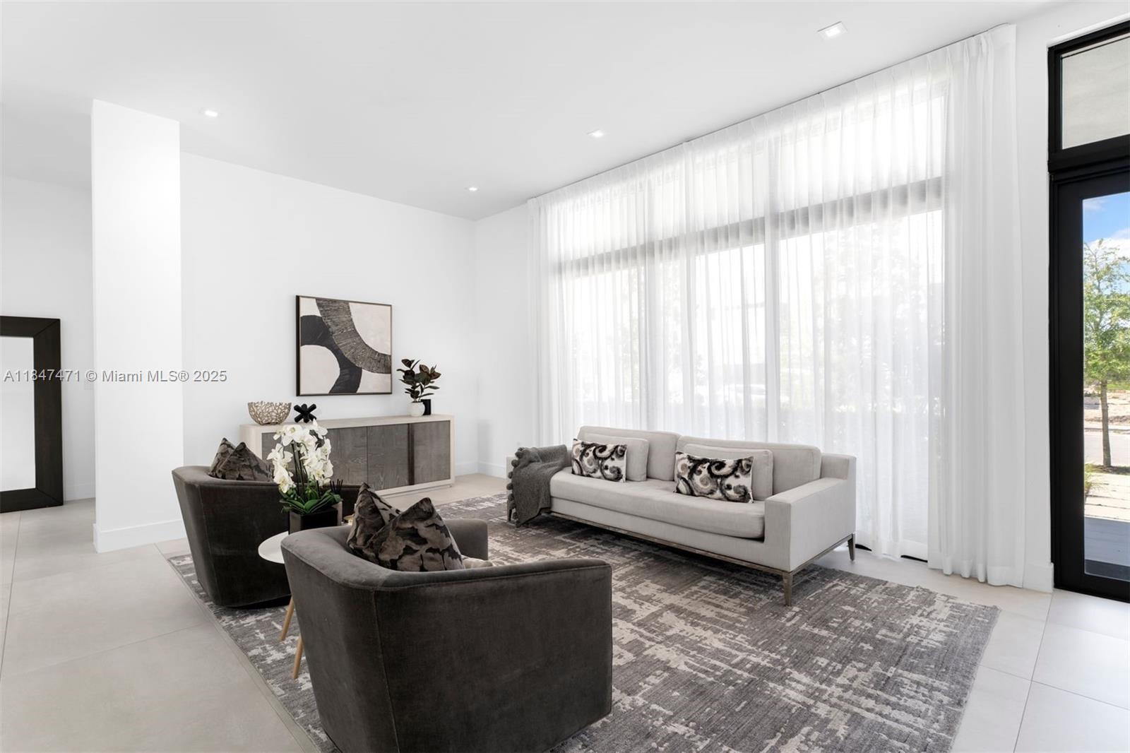 WESTON ESTATES - Residential