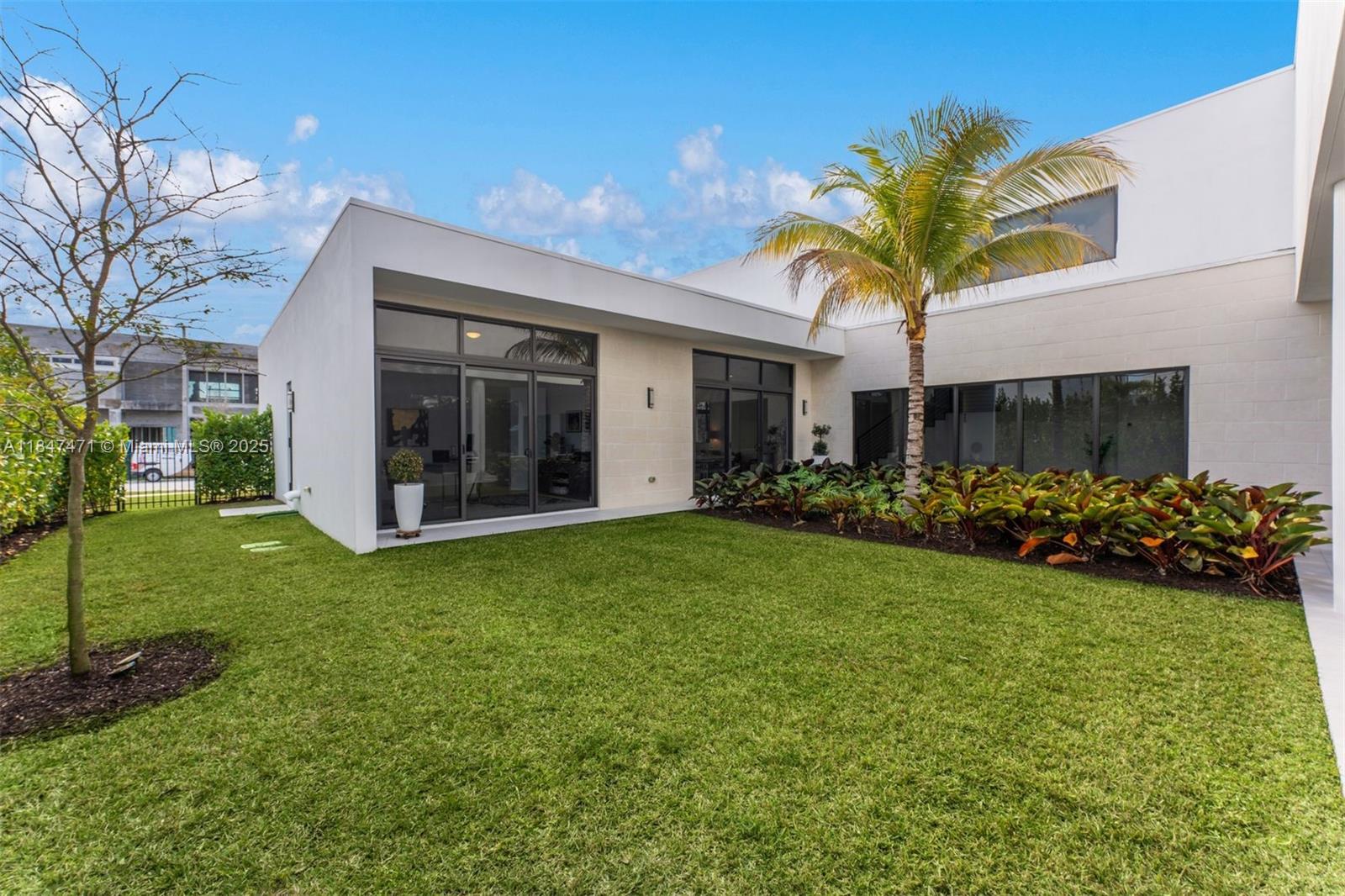 WESTON ESTATES - Residential