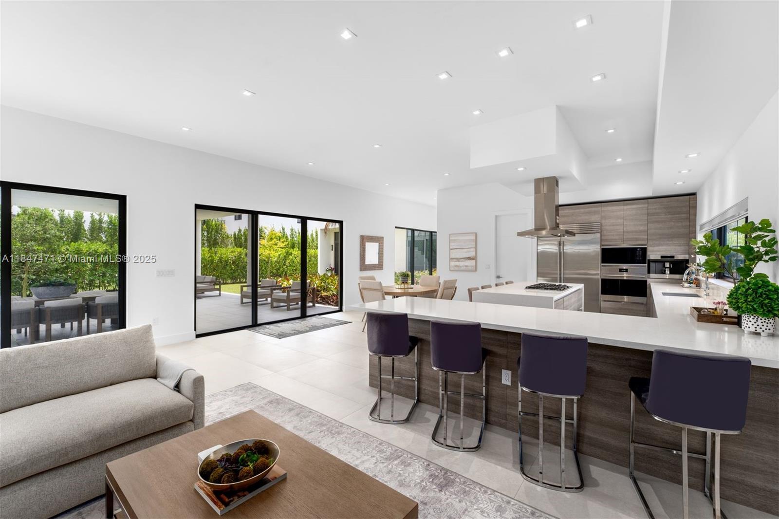 WESTON ESTATES - Residential