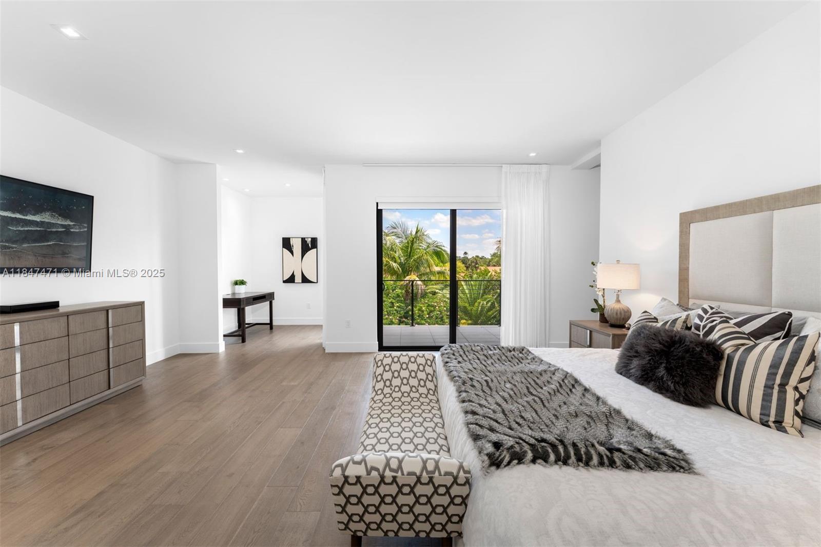 WESTON ESTATES - Residential