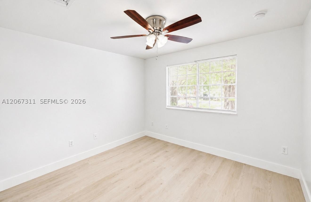 13 S Royal Poinciana Blvd 20