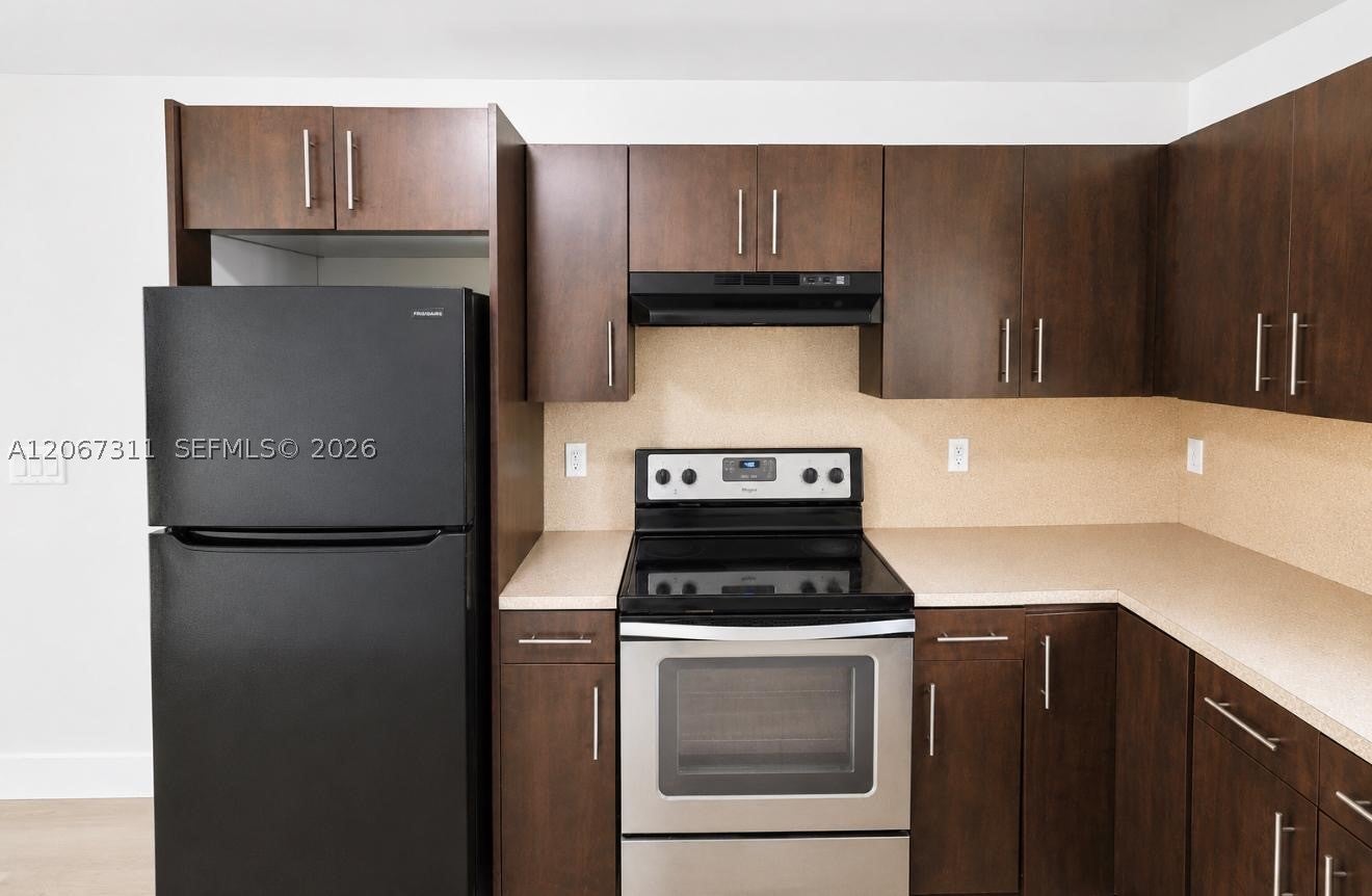 13 S Royal Poinciana Blvd 20