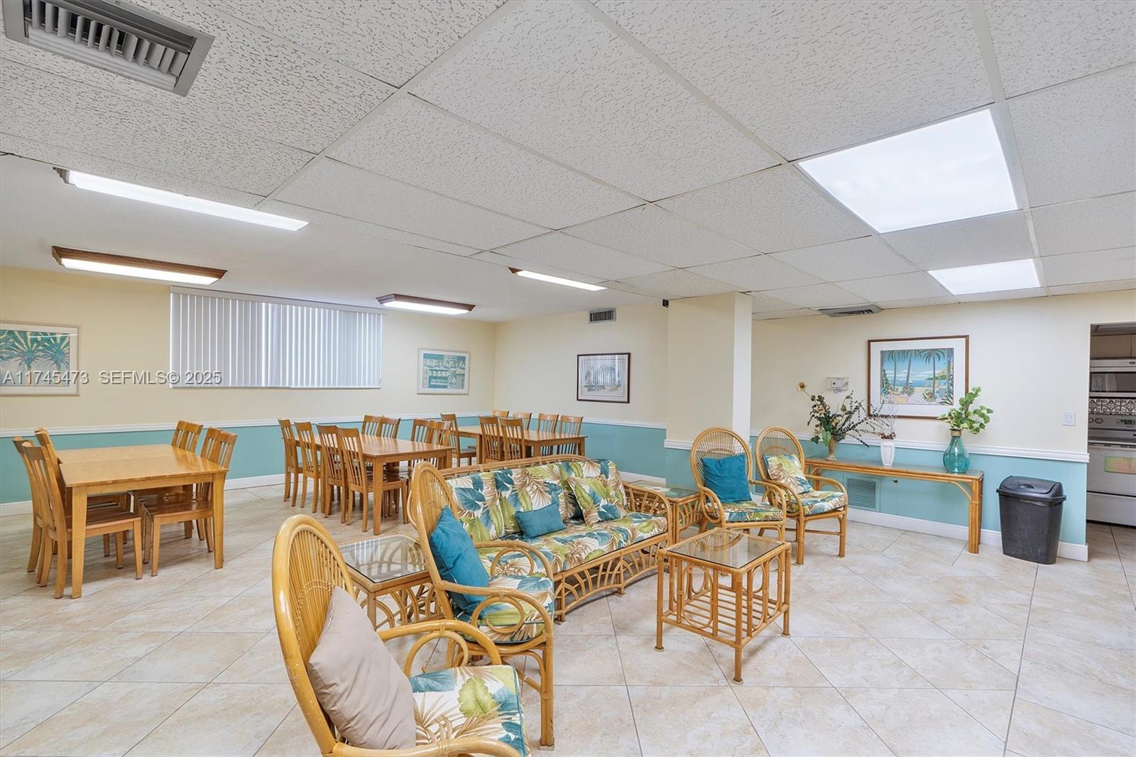 CAMBRIDGE TOWERS CONDO - Residential