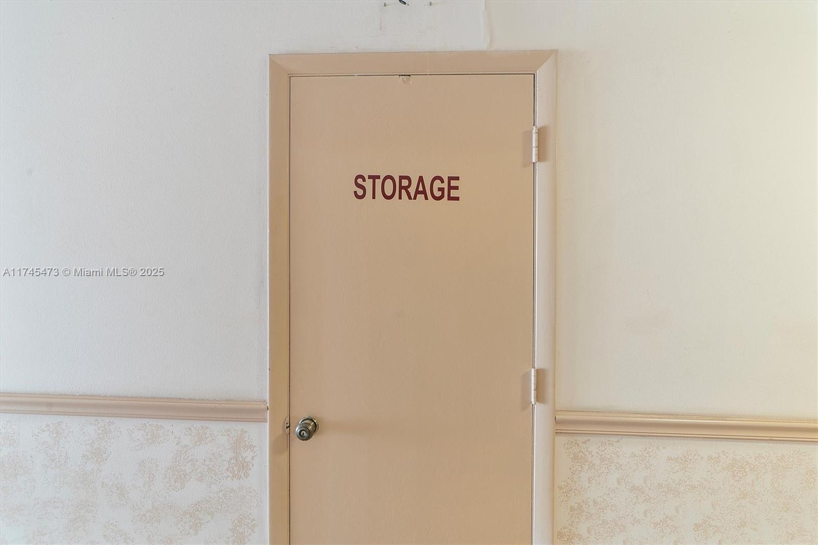 CAMBRIDGE TOWERS CONDO - Residential