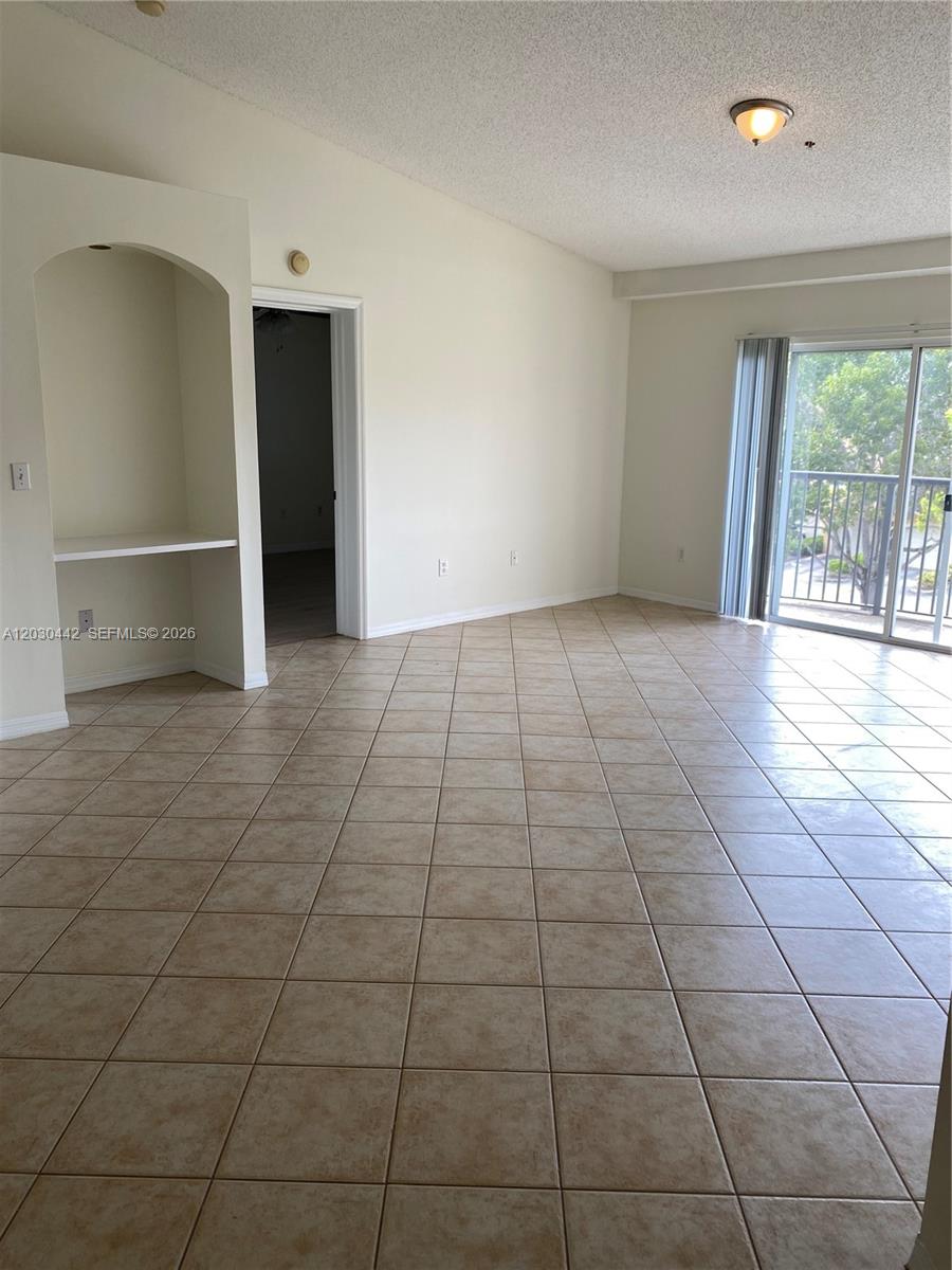 300 N Crestwood Ct N 310
