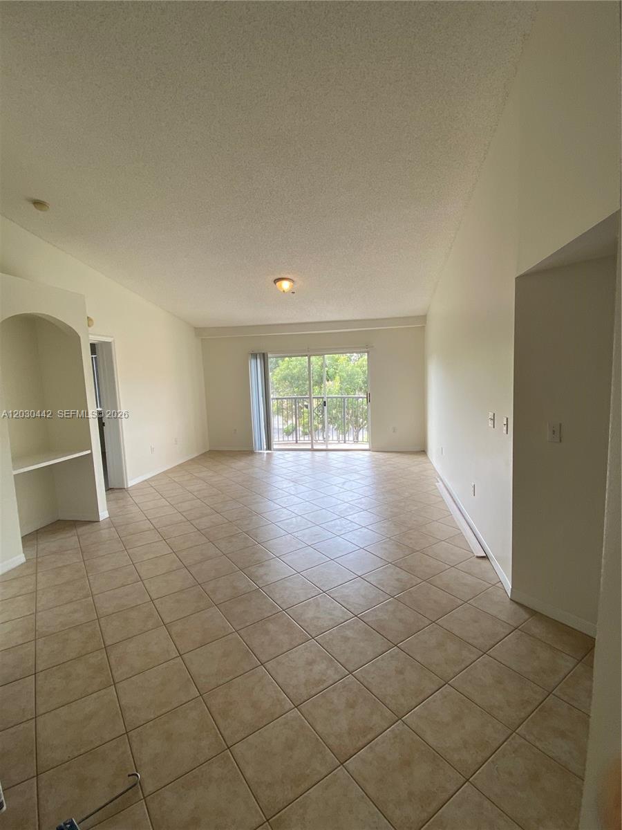 300 N Crestwood Ct N 310