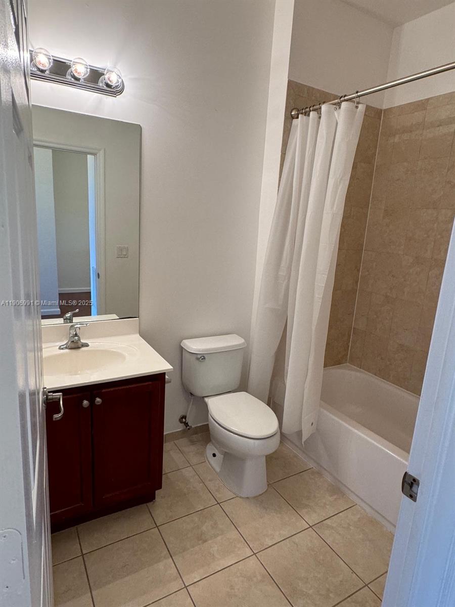 LAS BRISAS - Residential Lease