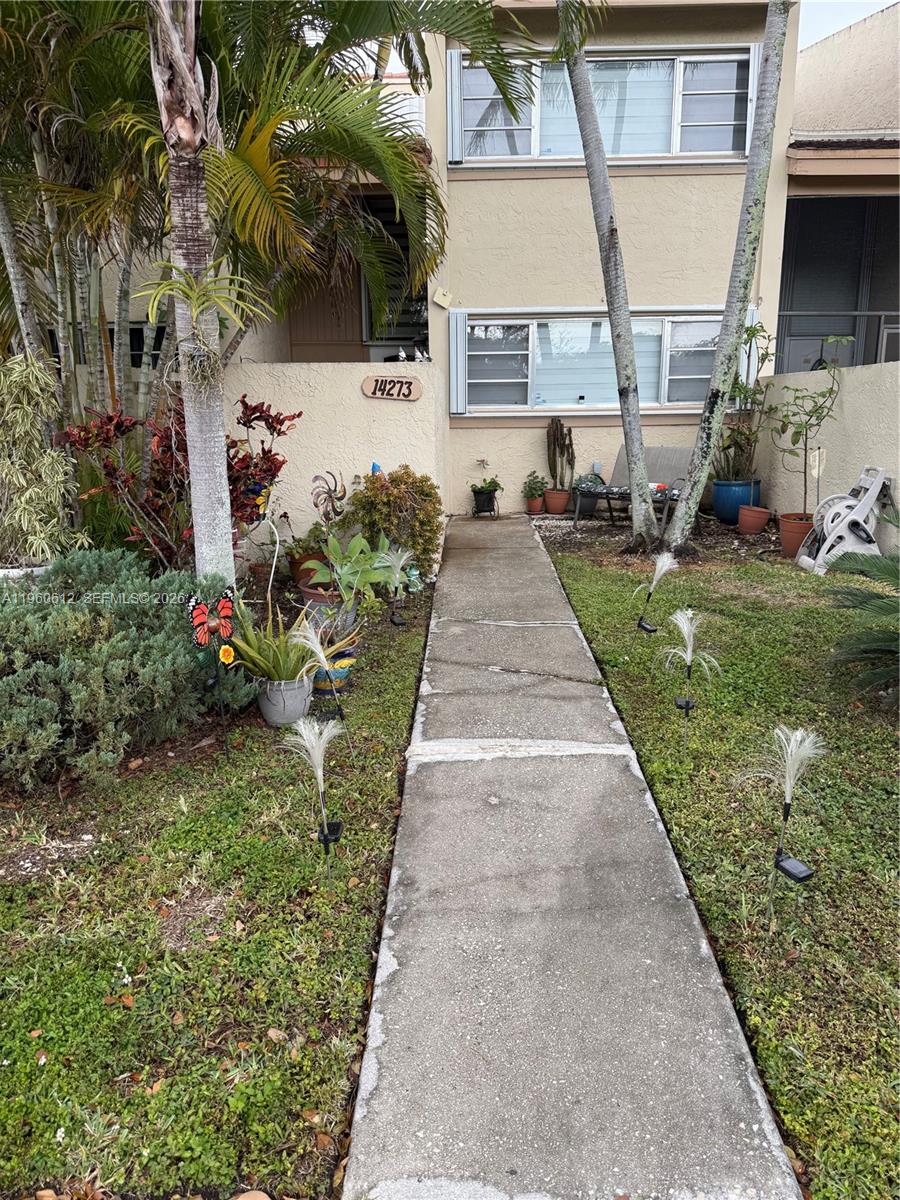 CATALONIA LAKE VILLAS - Residential