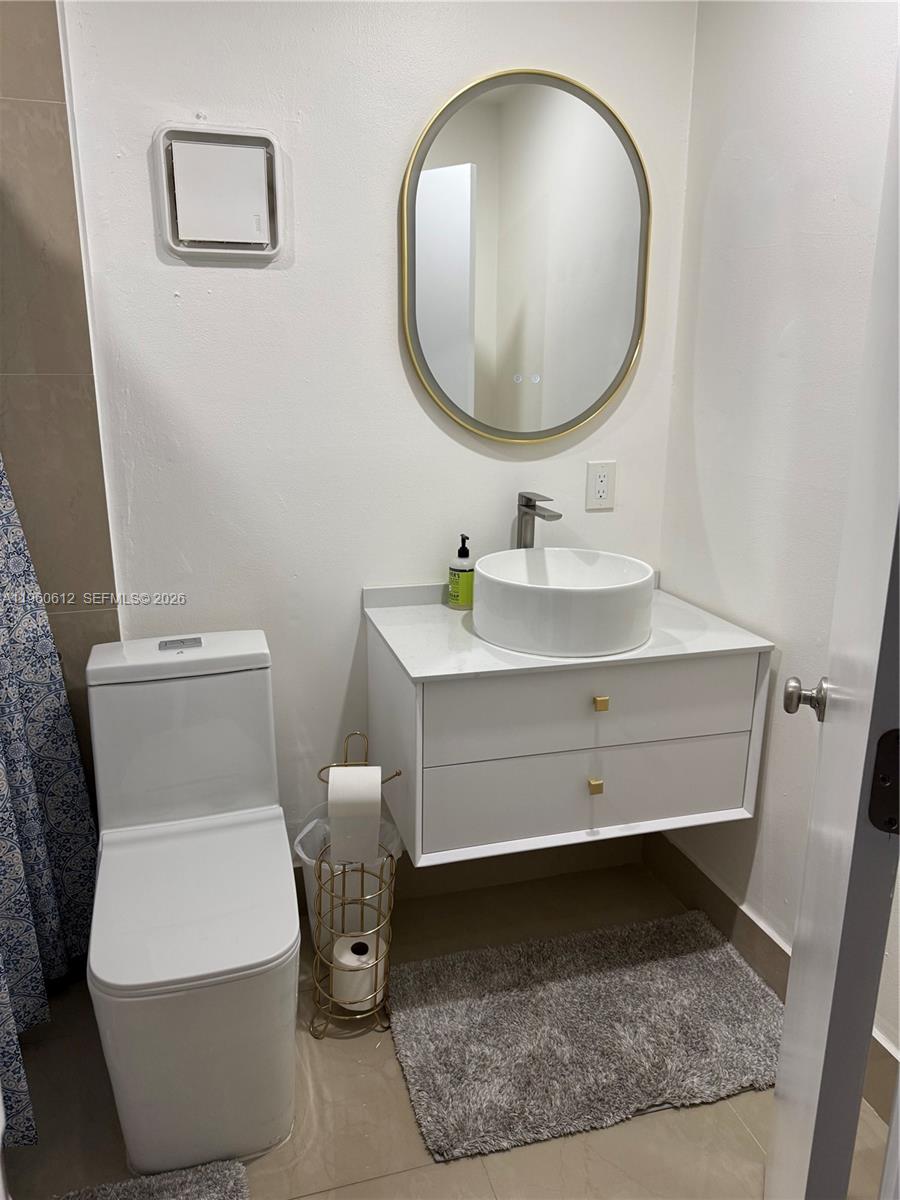 CATALONIA LAKE VILLAS - Residential