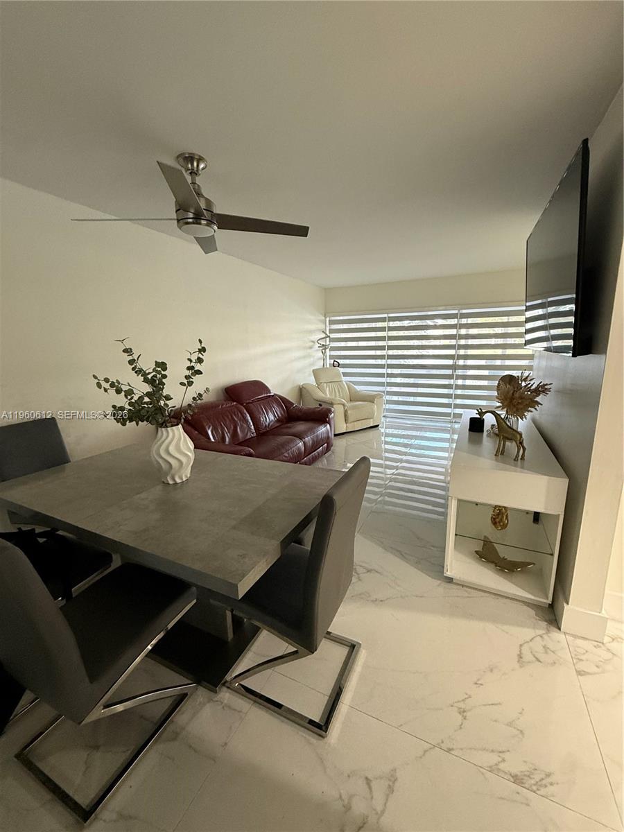 CATALONIA LAKE VILLAS - Residential