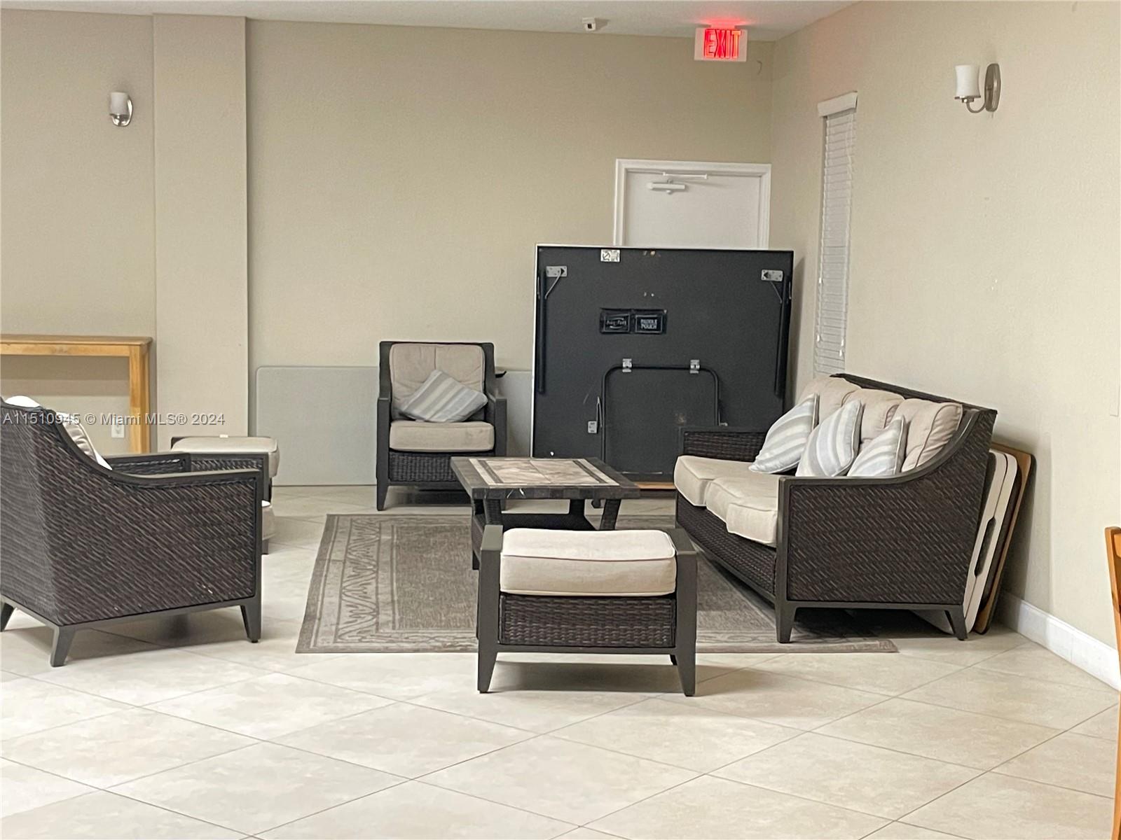 ARROWHEAD CONDO NO IX - Residential Lease