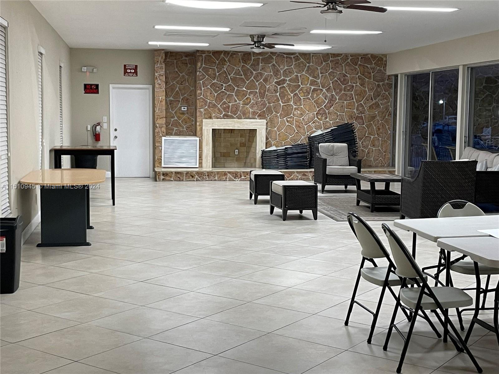 ARROWHEAD CONDO NO IX - Residential Lease