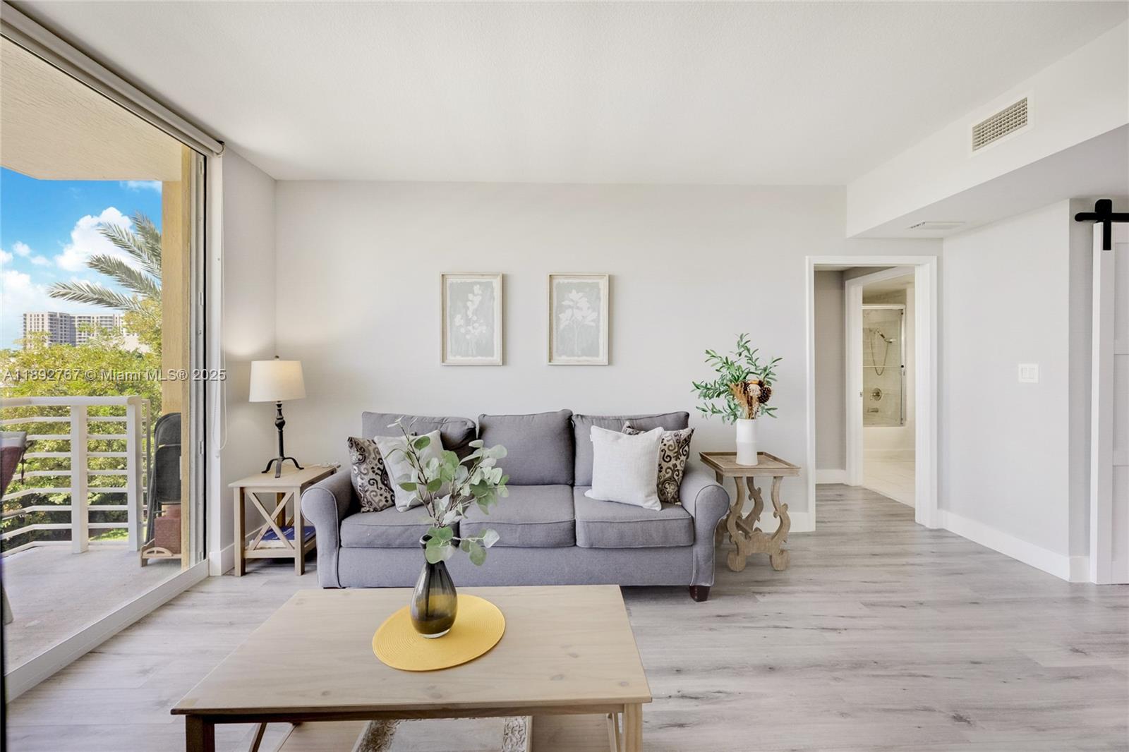 VENTURE AT AVENTURA WEST - Residential