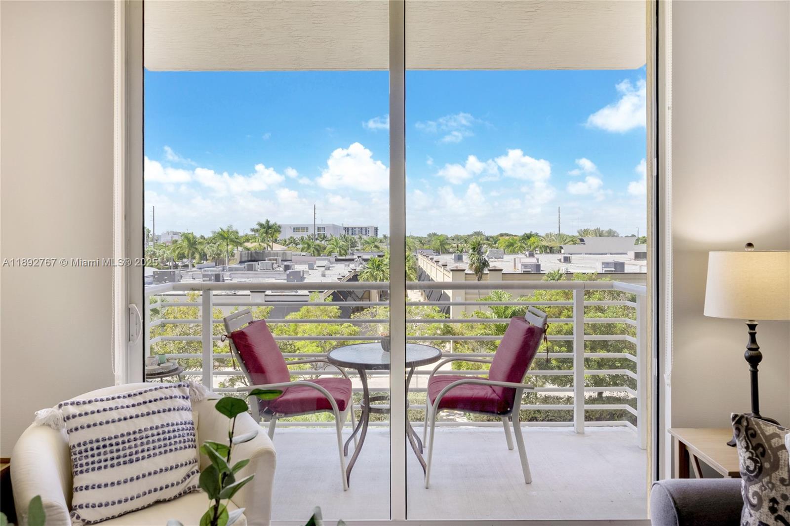 VENTURE AT AVENTURA WEST - Residential
