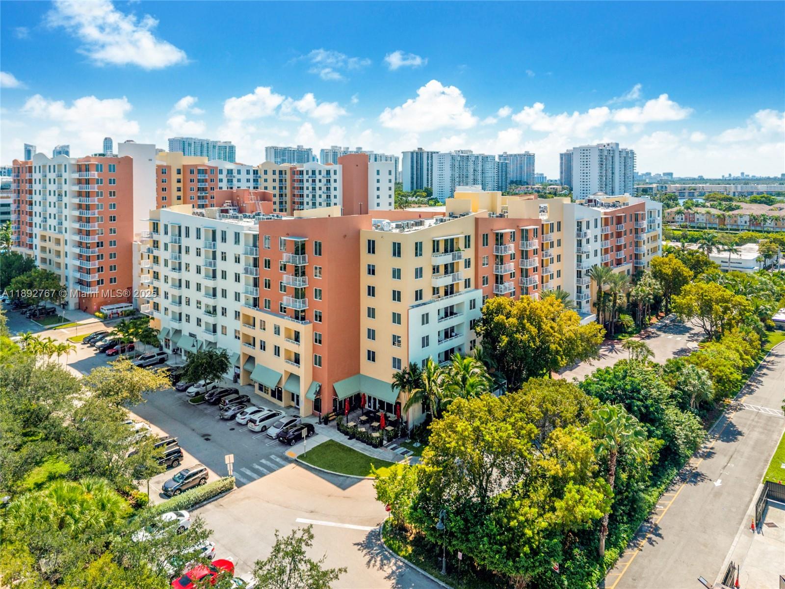 VENTURE AT AVENTURA WEST - Residential