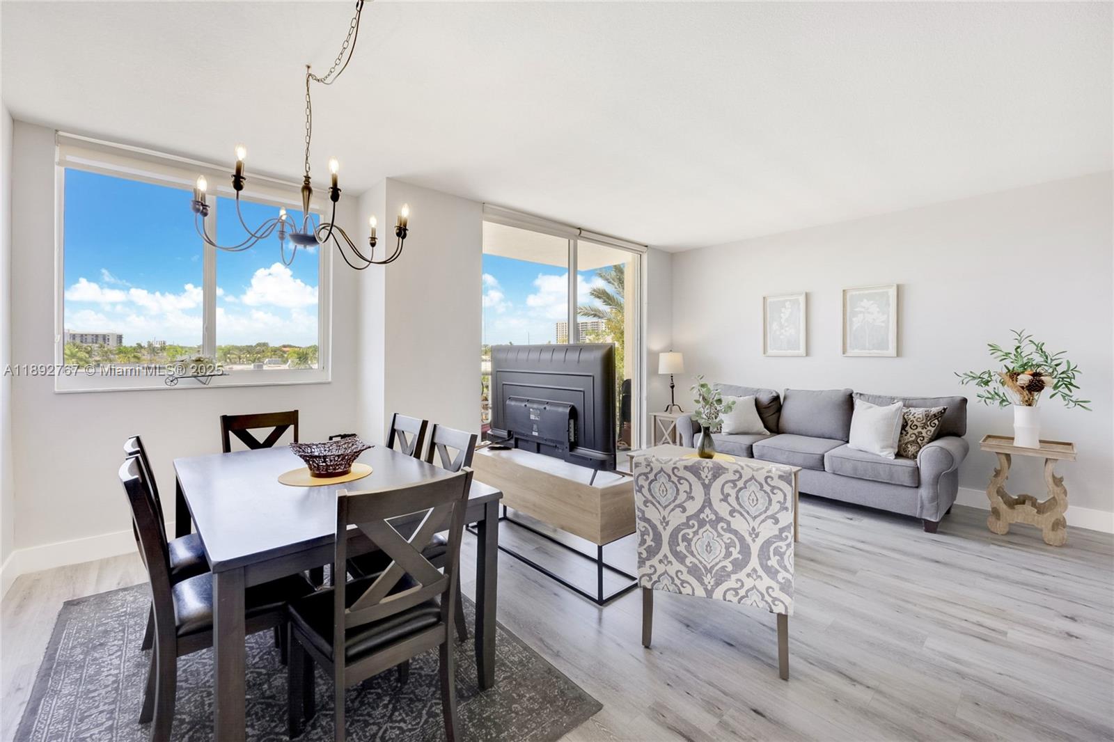 VENTURE AT AVENTURA WEST - Residential