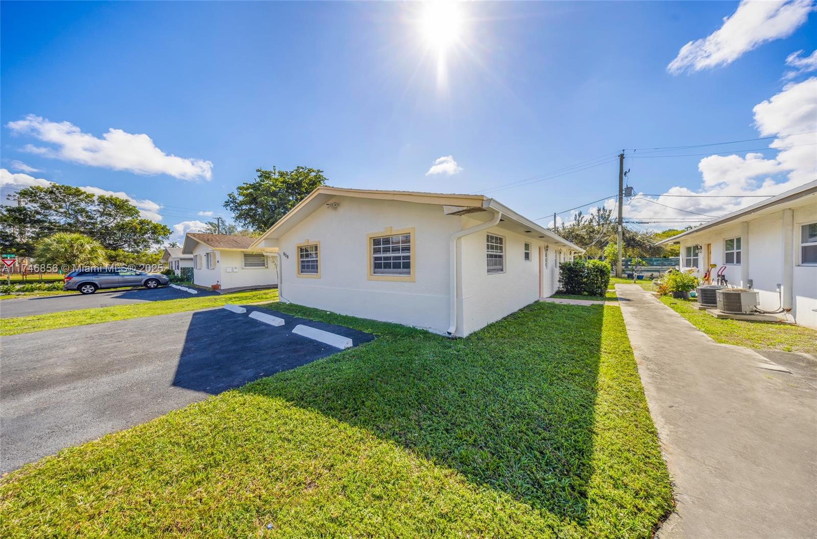 808 SW 30th St