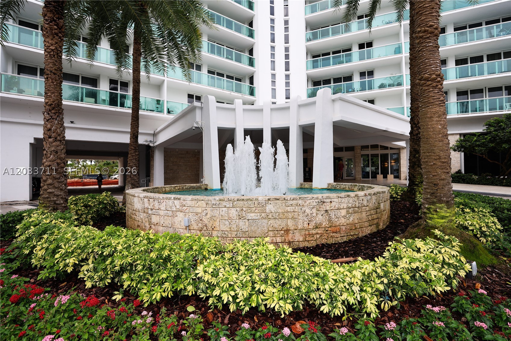 Photo 1 of 100 — 100 Bayview Dr 527, Sunny Isles Beach, FL 33160