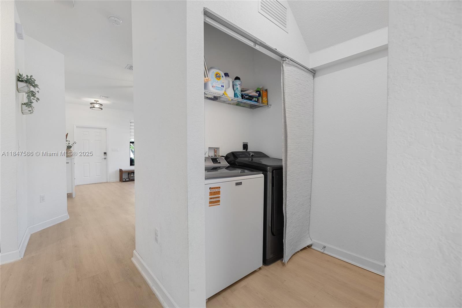 STELLAR PEMBROKE PINES - Residential Lease