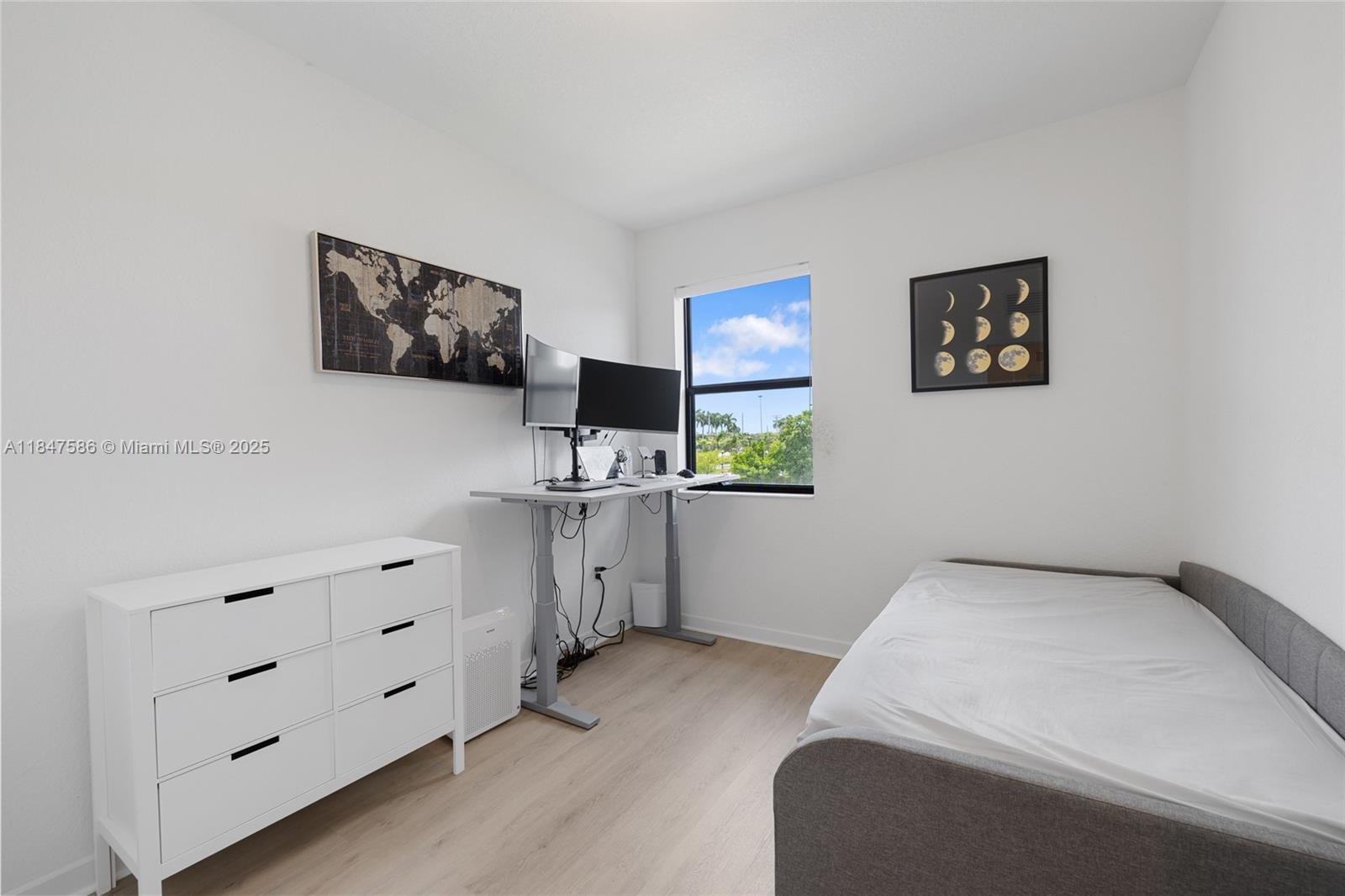 STELLAR PEMBROKE PINES - Residential Lease