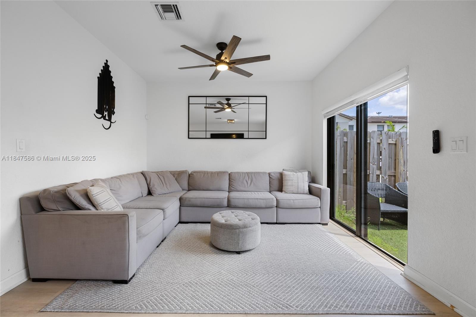 STELLAR PEMBROKE PINES - Residential Lease