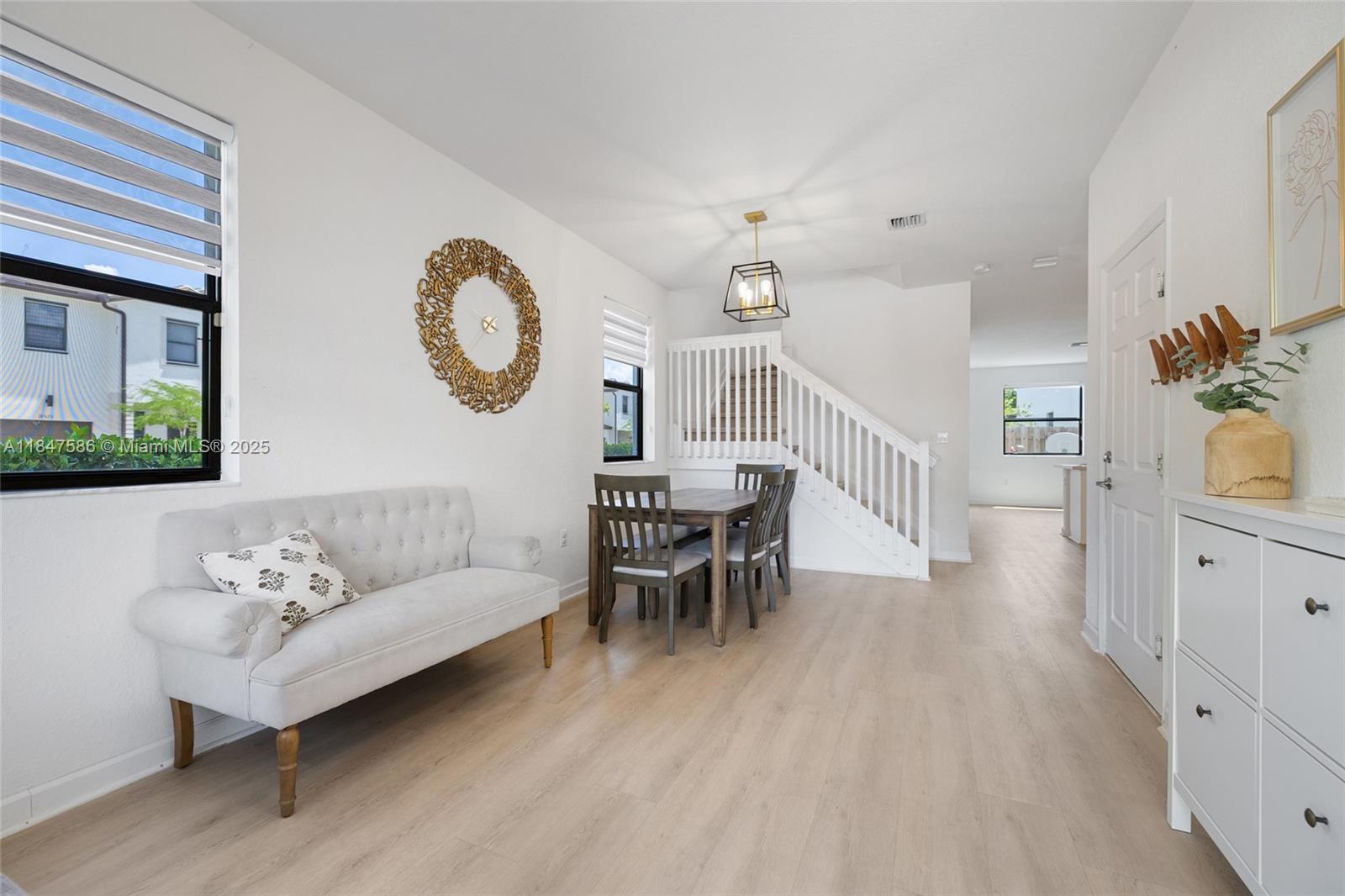 STELLAR PEMBROKE PINES - Residential Lease