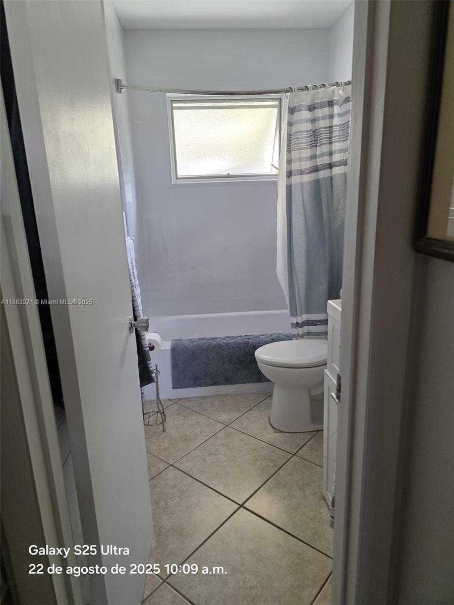 2241 Monroe St 8