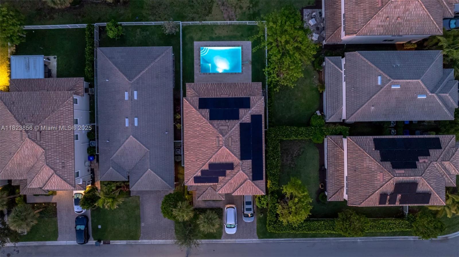 1595 Pongam Ter, Hollywood, FL, 33021/$1,400,000 2 1595 Pongam Ter