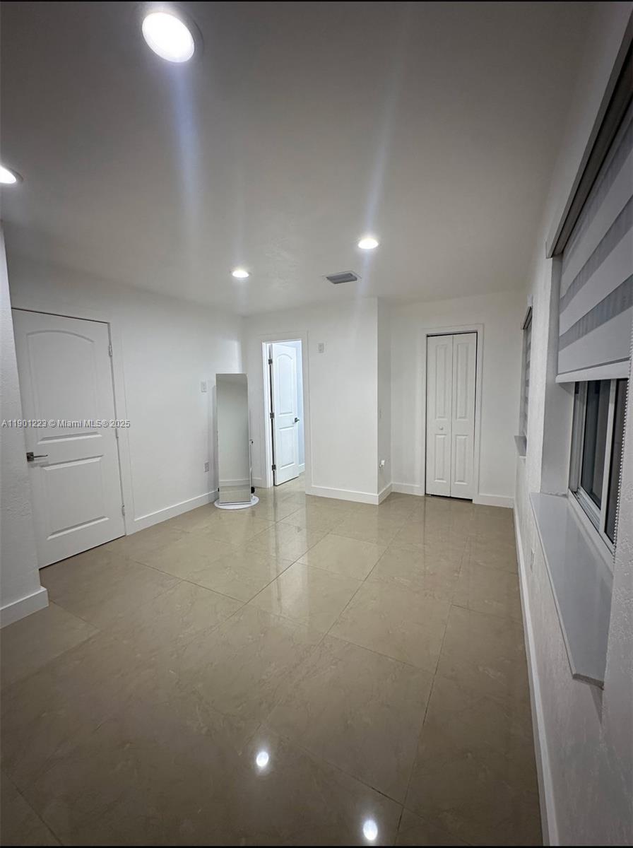 OAK PARK SEC 2 - Residential Lease