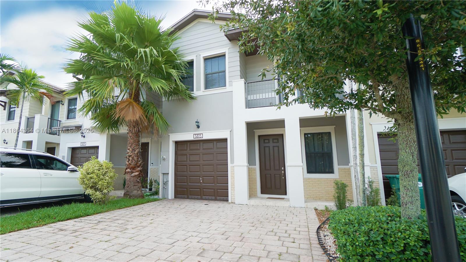 4 Bedroom townhome in Doral Cay! This property has lots of luxury features, including marble floor and european cabinetry. This is a spacious townhome with lots of natural light. The patio area has pavers that is excellent for entertaining. Doral Cay is of Doral's best communities. This home will rent fast!